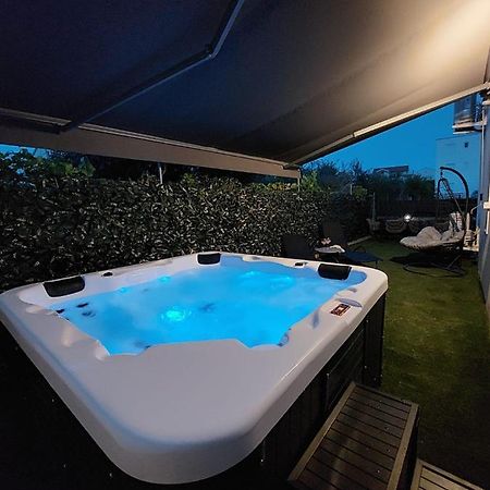 Garden Apartment Leoma With Free Parking! Zara Esterno foto