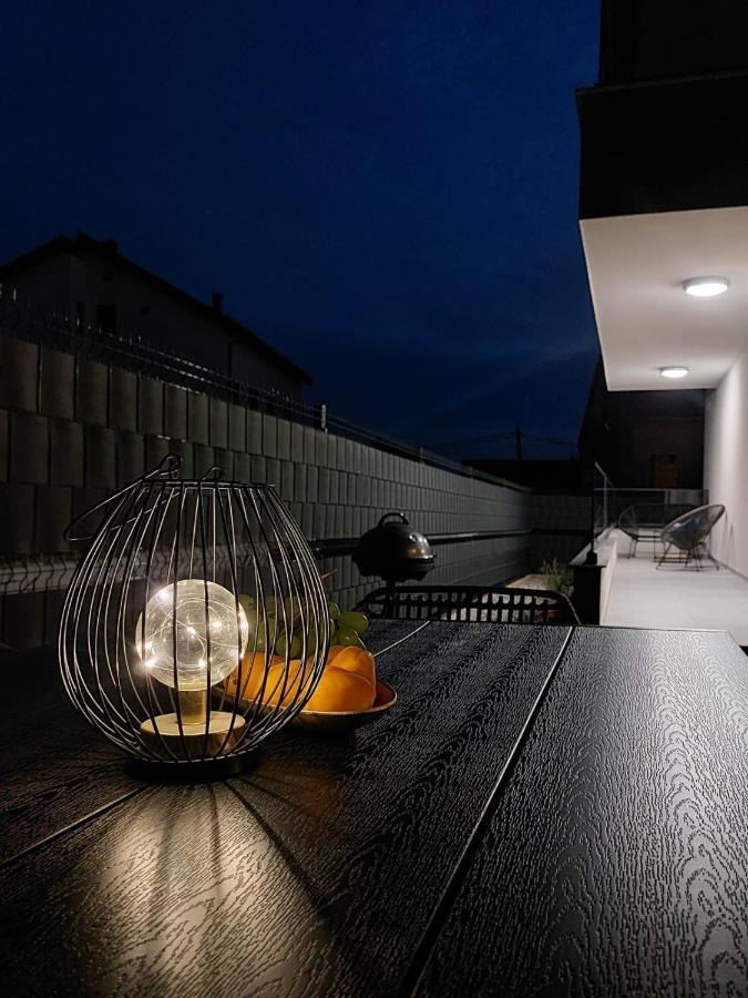 Garden Apartment Leoma With Free Parking! Zara Esterno foto