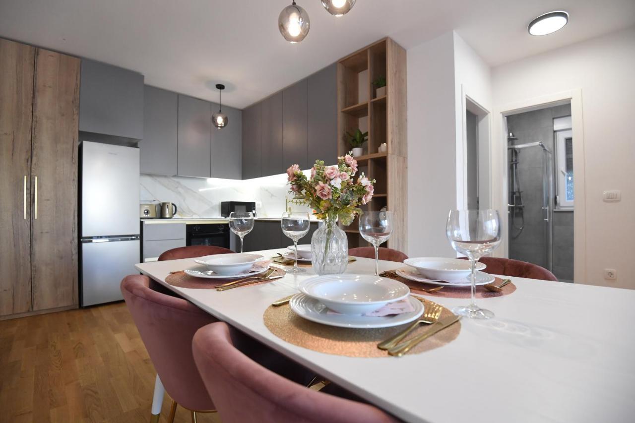 Garden Apartment Leoma With Free Parking! Zara Esterno foto