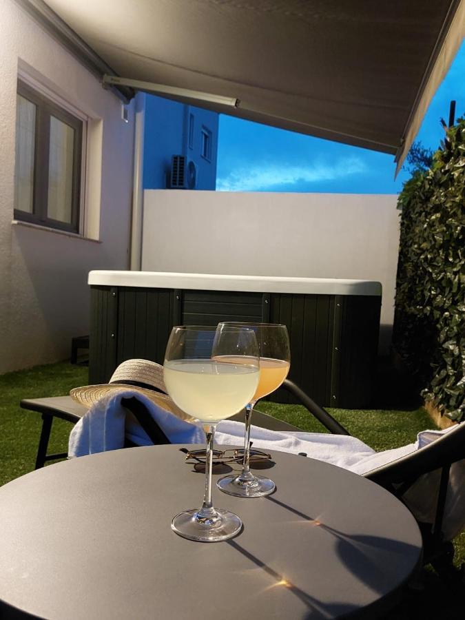 Garden Apartment Leoma With Free Parking! Zara Esterno foto