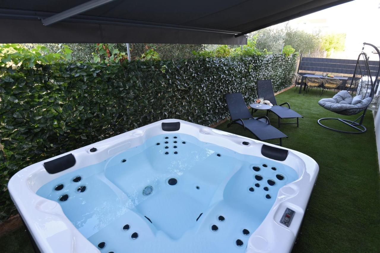 Garden Apartment Leoma With Free Parking! Zara Esterno foto