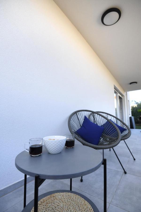 Garden Apartment Leoma With Free Parking! Zara Esterno foto