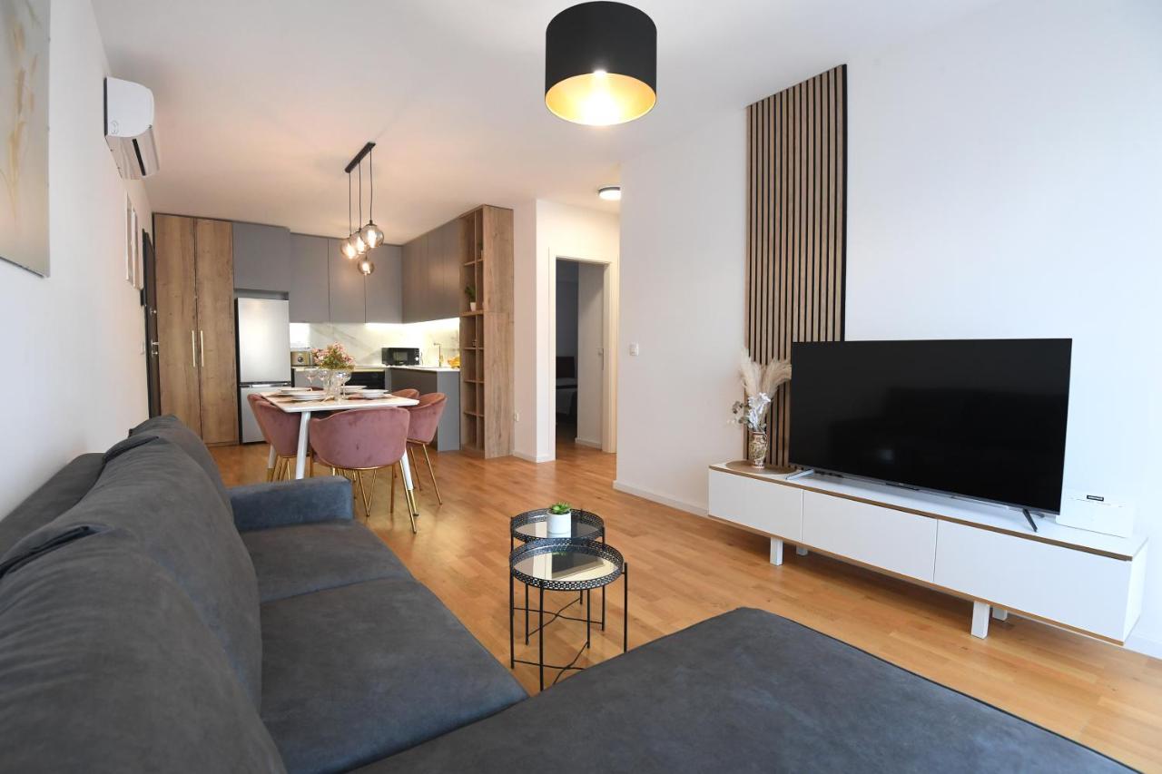 Garden Apartment Leoma With Free Parking! Zara Esterno foto